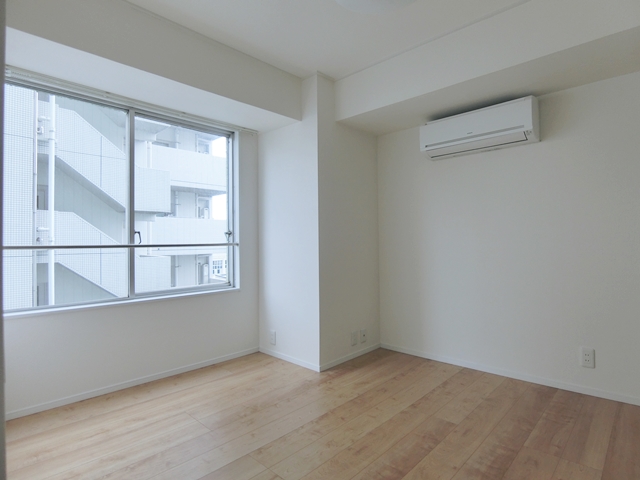 駅からひと続き！ 701の内観