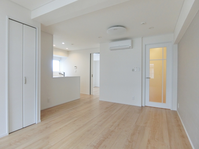 駅からひと続き！ 701の内観