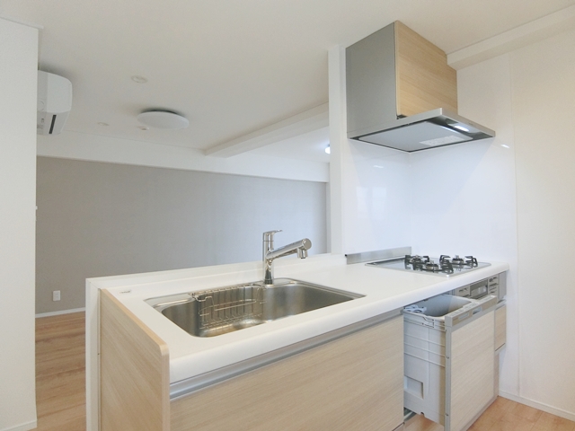 駅からひと続き！ 701の内観