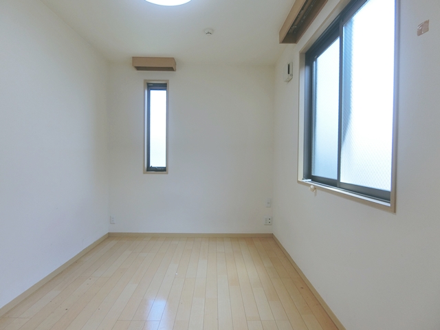 ほぼ、庭付2階の戸建て 101の内観