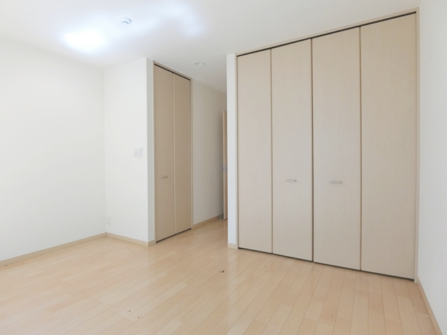 ほぼ、庭付2階の戸建て 101の内観
