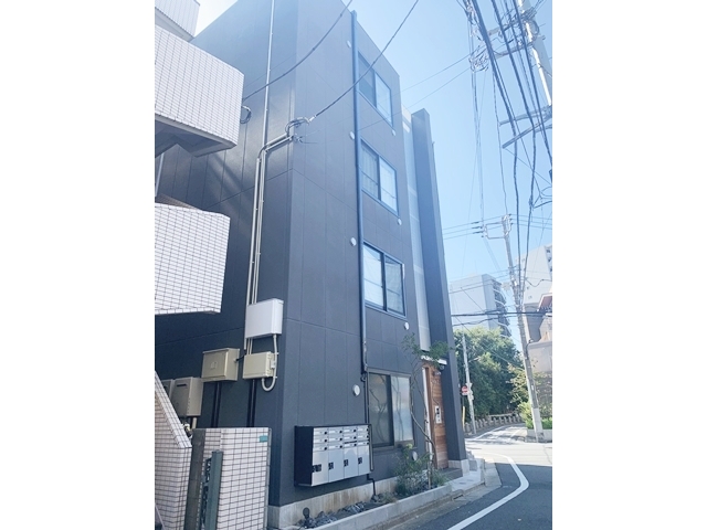 お洒落ガレージ風空間 403の外観