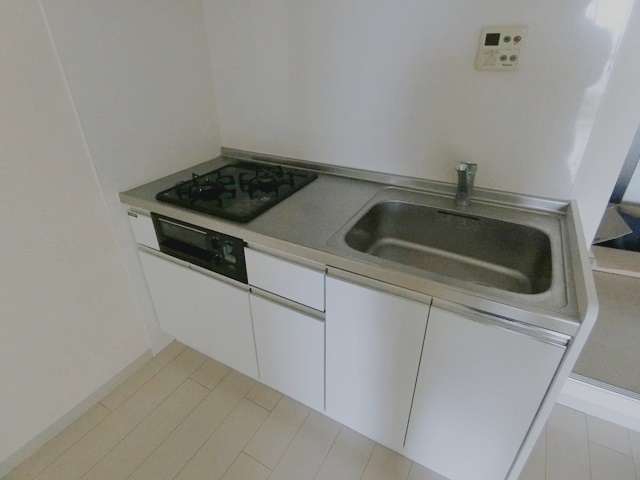 外は築古、中はピカピカ 1409の内観