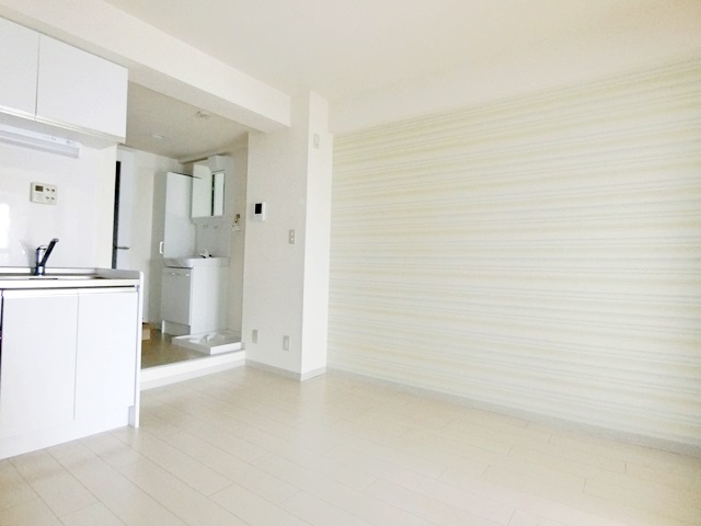 外は築古、中はピカピカ 1409の内観