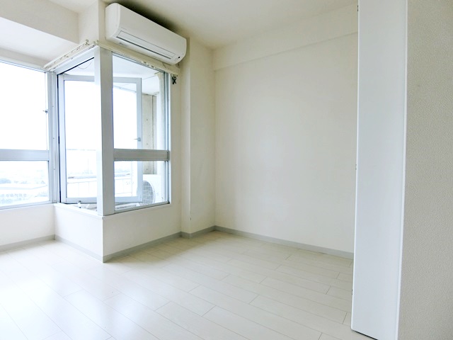 外は築古、中はピカピカ 1409の内観