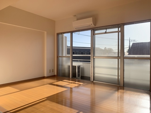 サンＳＵＮサン 305の内観