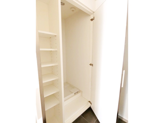 光差す明日へ 308の内観