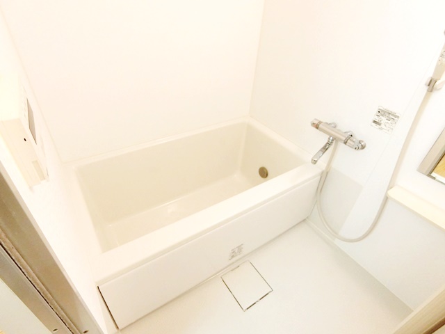 どう使うこの庭 101の内観