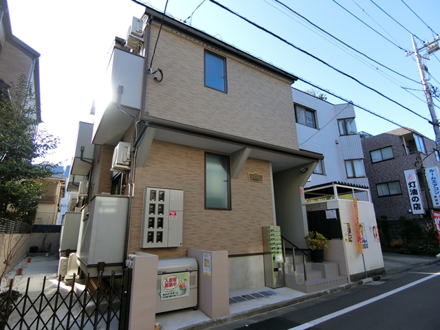 天井のライトが自慢 102の外観