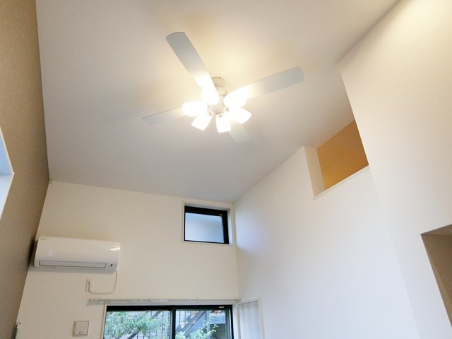 見上げたくなる部屋 101の内観