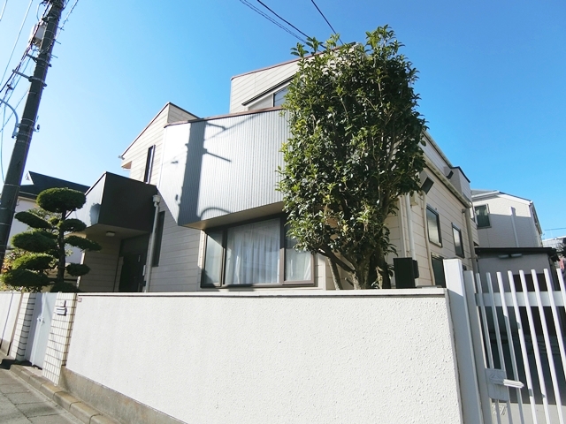 休日は自宅で映画三昧 Aの外観