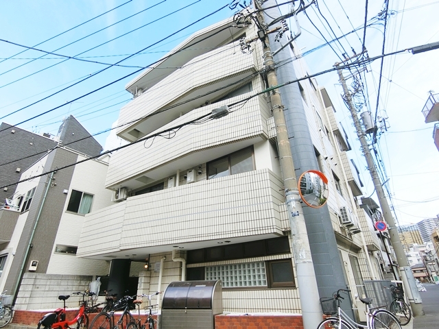 HOTな街で二人暮らし 202の外観