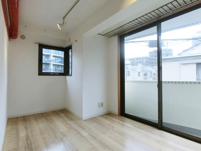 HOTな街で二人暮らし 202の内観