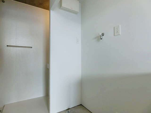 自由な暮らしを求めて③ 302の内観