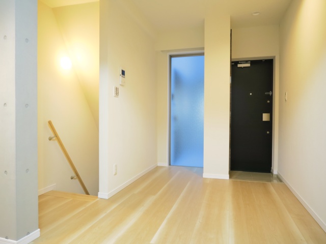 秘密の地下室へようこそ 105の内観