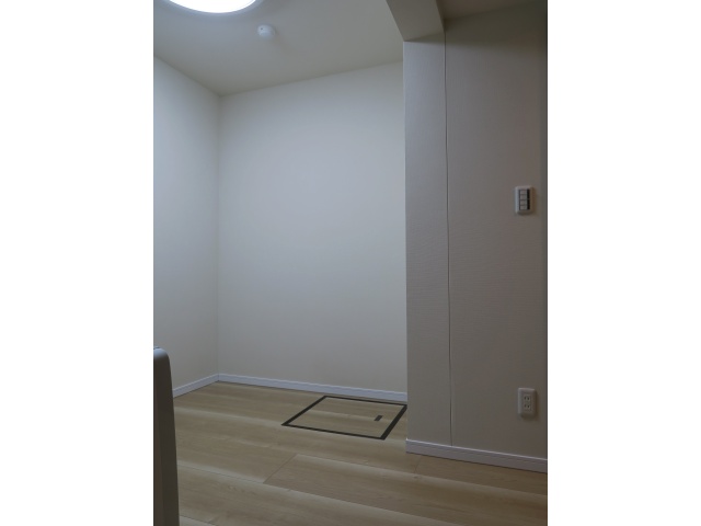 秘密の地下室へようこそ 105の内観