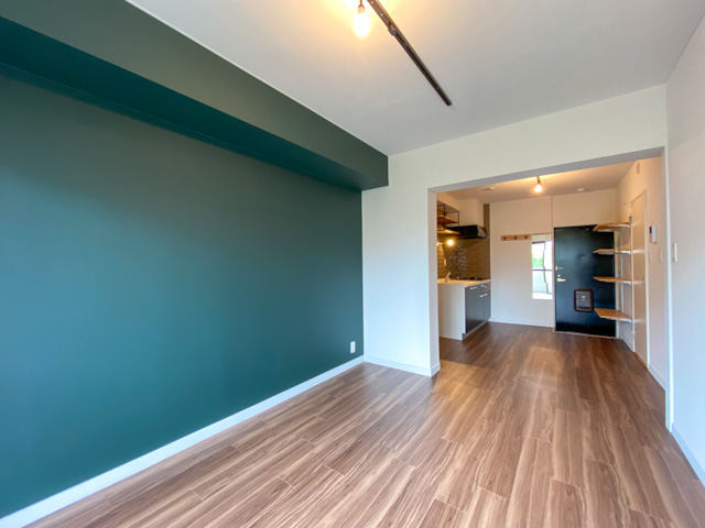 Earth color renovation 305の内観