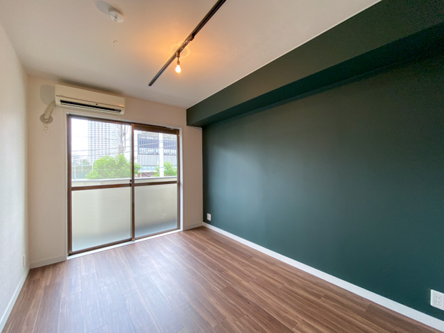 Earth color renovation 305の内観