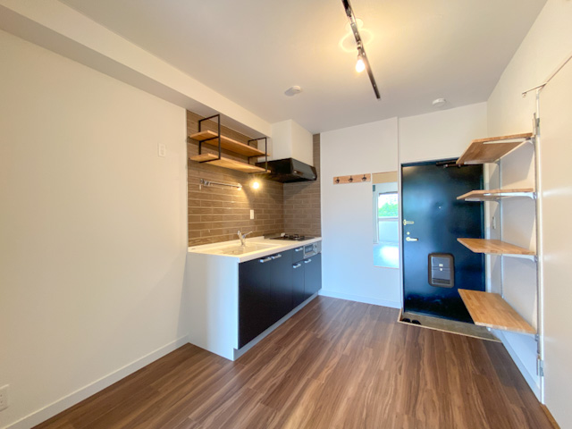 Earth color renovation 305の内観