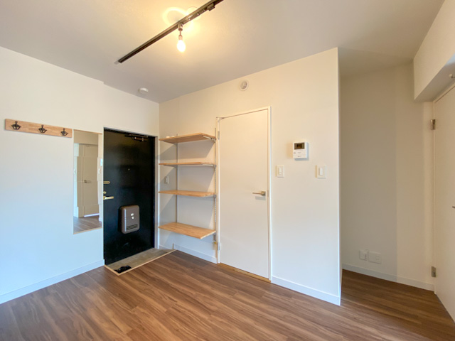 Earth color renovation 305の内観