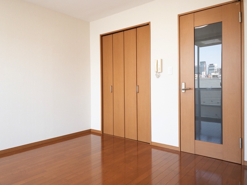 Look at the sky 303の内観