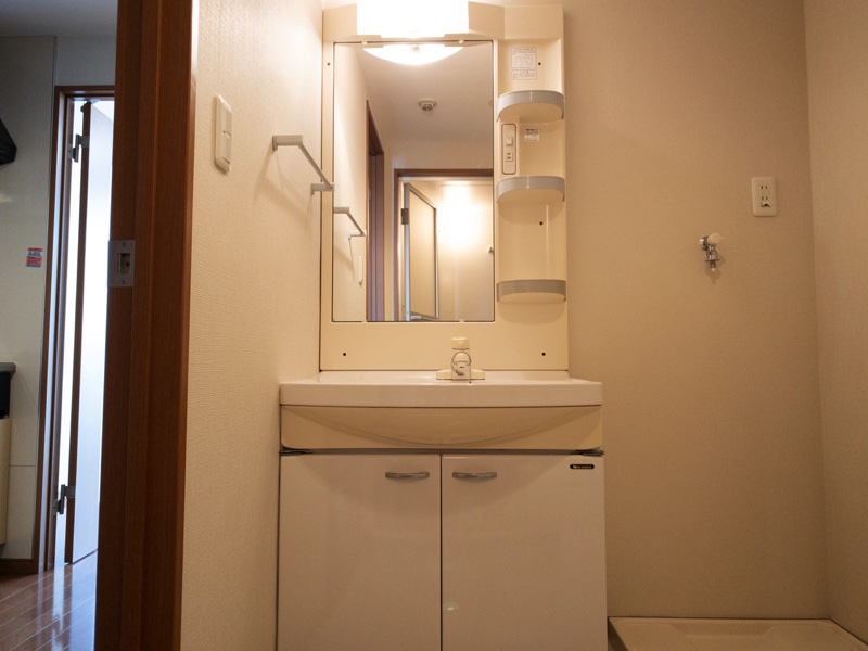 Look at the sky 303の内観