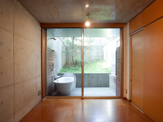 お庭にバルコニー 102の内観