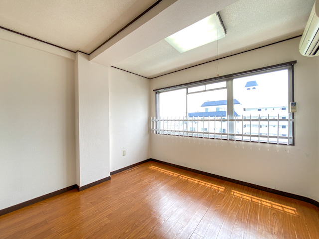 見晴らしルーム 703の内観