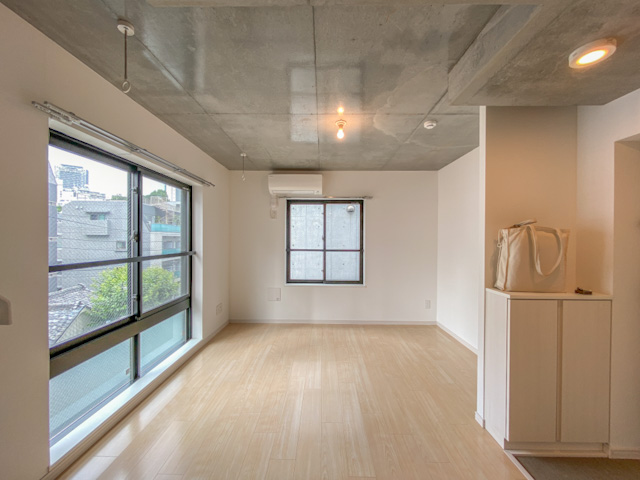 目黒川沿いのマンション 403の外観