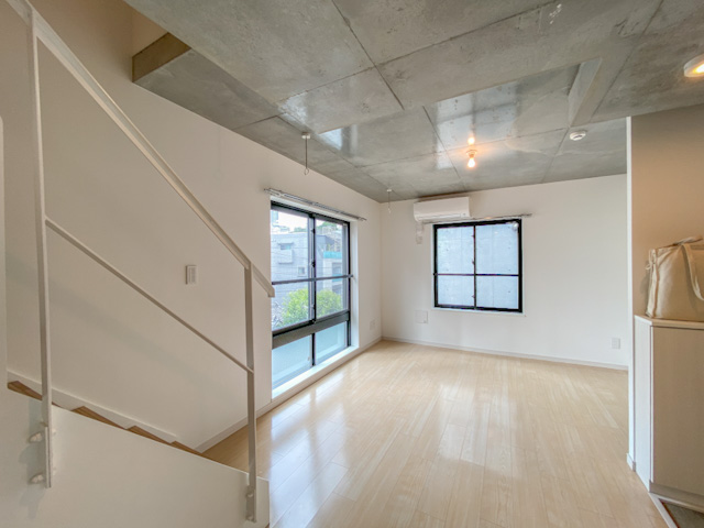 目黒川沿いのマンション 403の内観