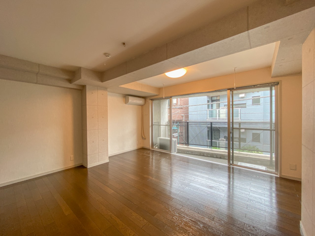 のびのびワンルーム 302の内観