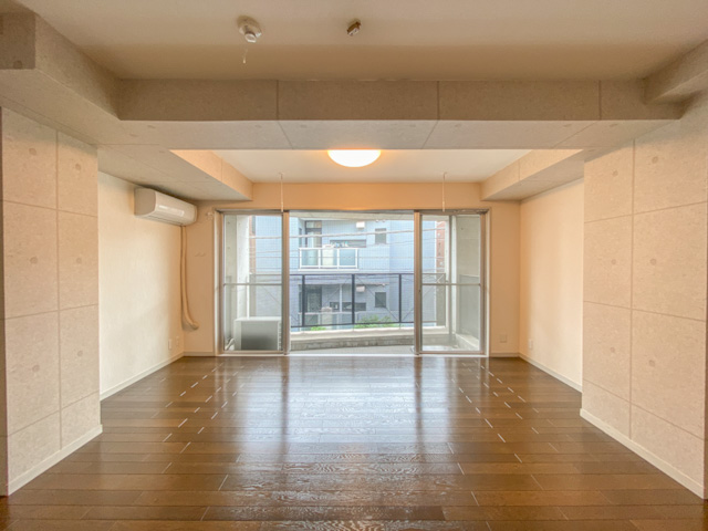 のびのびワンルーム 302の内観