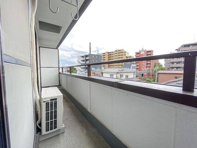 広々生活 302の内観