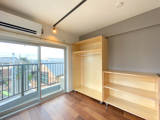 Mid century 301の内観