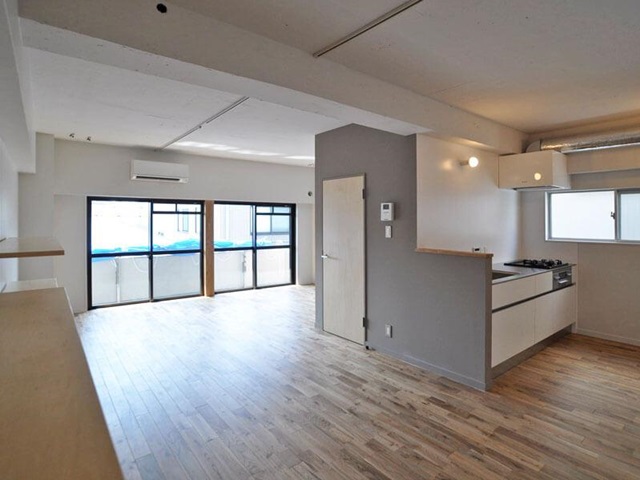 おしゃれな広い1R 305の内観