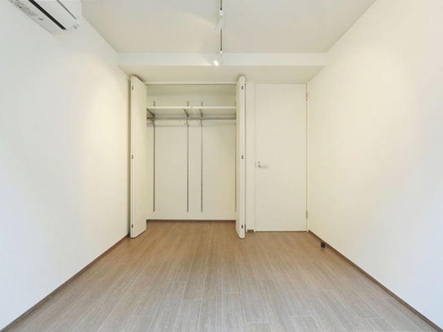 大人の街の白い館② 103の内観