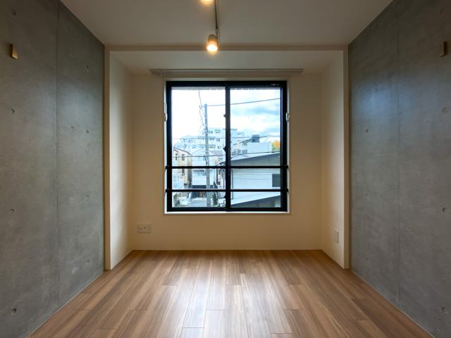 コックピット1R 304の外観