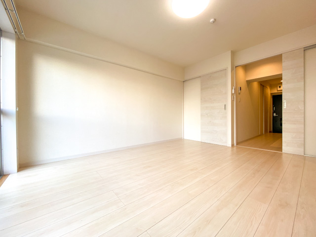 緑の見えるリノベ部屋 107の内観