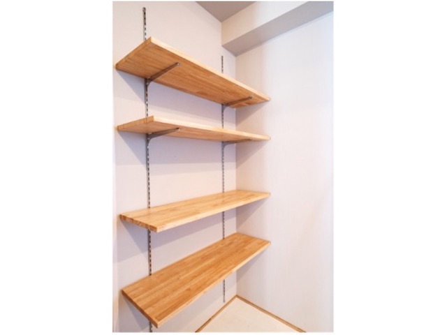 2人ではじめる無垢床生活 304の内観