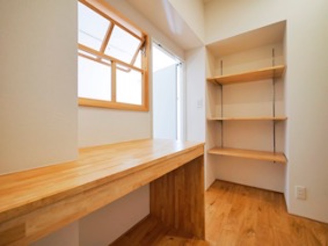 2人ではじめる無垢床生活 304の内観