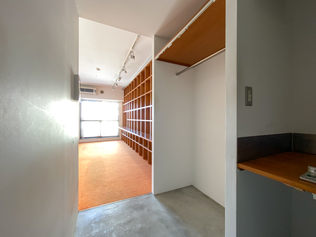 COLLECTORS ROOM 603の内観