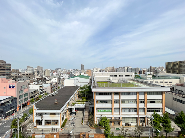 ビタミンカラーで気分を上げて 908の内観