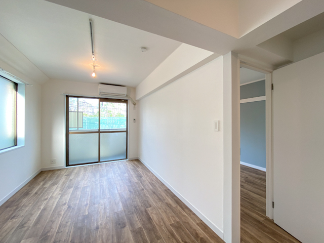 暮らしに色を 206の内観