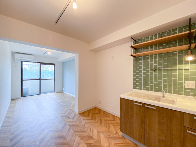 暮らしに色を 205の外観