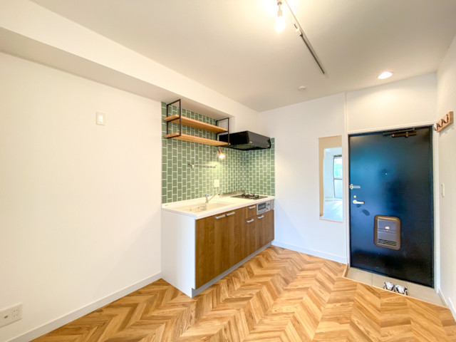 暮らしに色を 205の内観