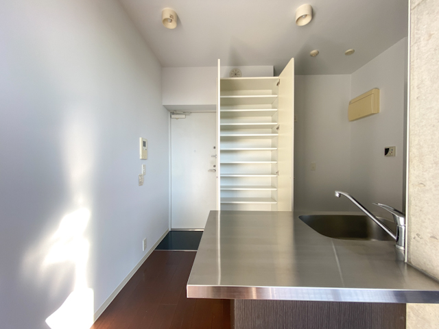 噂のアイツ ワンルーム 108の内観