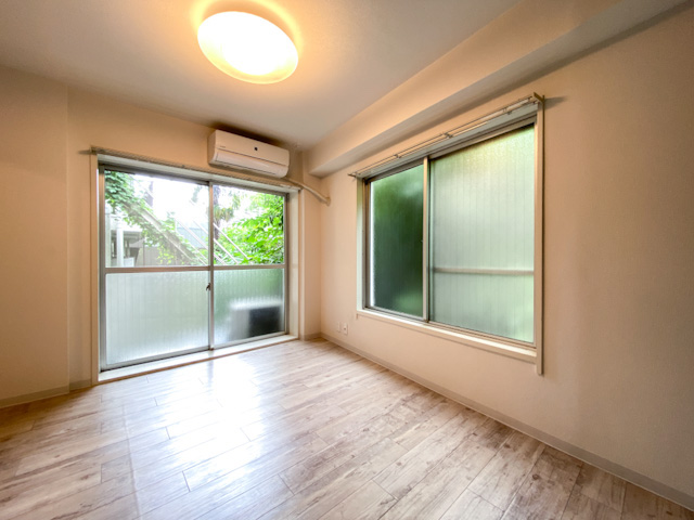 Green room 305の内観