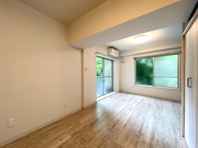 Green room 305の内観