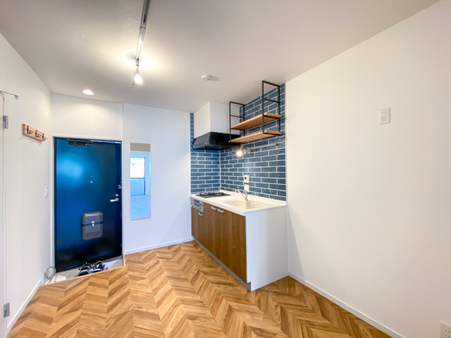 暮らしに色を 102の内観