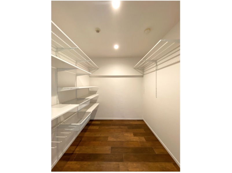 衣装部屋のある生活　2階ver 204の内観